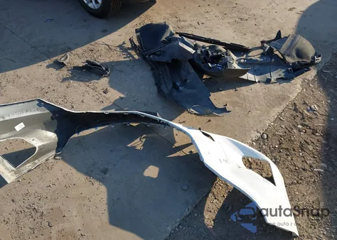 2018 Chevrolet Equinox Lt z USA, uszkodzony, nr VIN 2GNAXJEV2J6132039